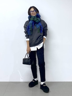 「アイテム（スリッポン）」を使った、OKAWAさん（レディース・161cm・30代）の秋コーディネート