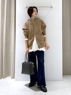 「アイテム（バングル/リストバンド）」を使った、OKAWAさん（レディース・161cm・20代）の秋コーディネート