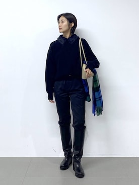 「アイテム（ストール/ショール）」を使った、OKAWAさん（レディース・161cm・20代）の秋コーディネート