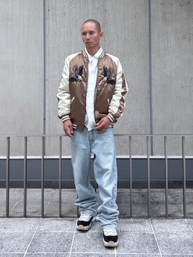 「アイテム（スカジャン）」を使った、香村大貴さん（メンズ・165cm）の秋コーディネート