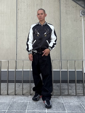 「アイテム（スカジャン）」を使った、香村大貴さん（メンズ・165cm）の秋コーディネート