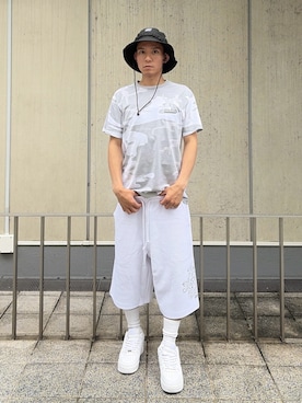 「XLARGE（エクストララージ）のXLARGE×NEW ERA JUNGLE HAT（ハット、ブラック系）」を使った、香村大貴さん（メンズ・165cm）の夏コーディネート