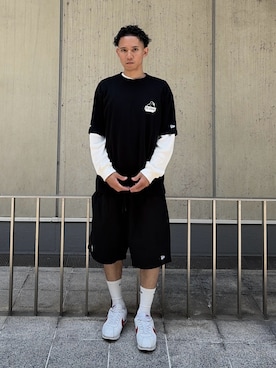 「NEW ERA（ニューエラ）のXLARGE×NEW ERA PERFORMANCE S/S TEE（Tシャツ/カットソー、ブラック系）」を使った、香村大貴さん（メンズ・165cm）の夏コーディネート