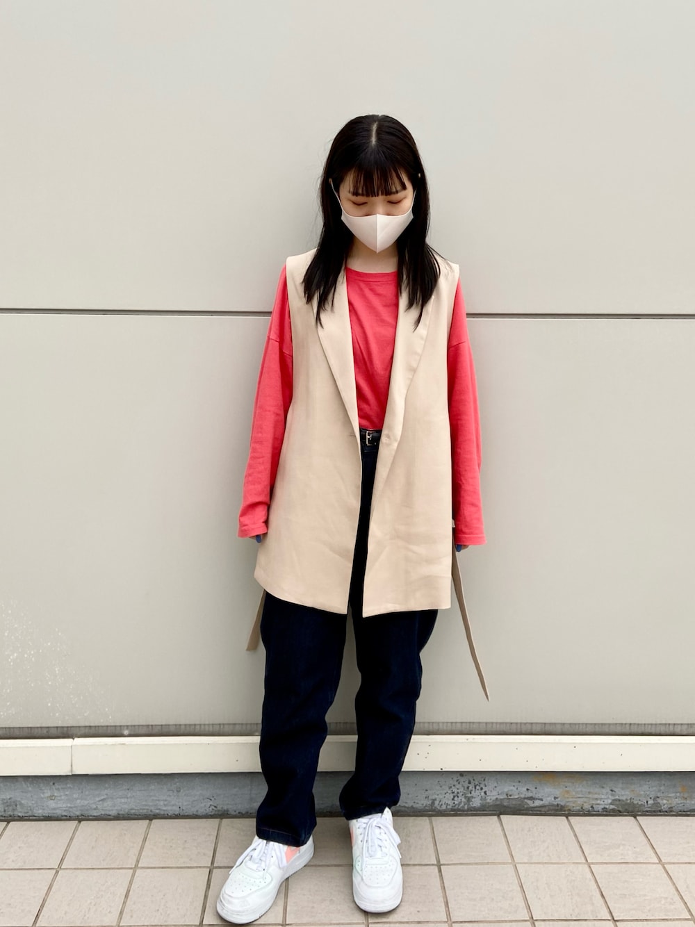 「低身長、低身長コーデ、スニーカー、スニーカーコーデ、NIKE AIR MAX、ZARA、ザラ、ベスト、テーラードベスト、デニム」｜「ZARAのアイテム（その他アウター、ベージュ系）」を使った、yukachin0204さん（レディース・148cm）の夏コーディネートの1枚目の写真