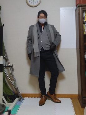 「ニットベスト」｜「アイテム（チェスターコート）」を使った、加藤智雅さん（メンズ・172cm）の冬コーディネート