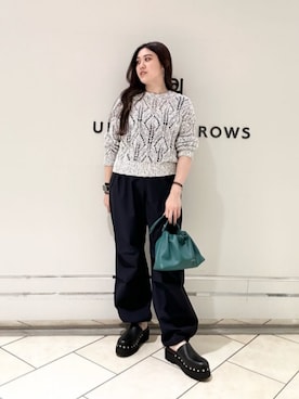 「UNITED ARROWS（ユナイテッドアローズ）のアイテム（カーゴパンツ）」を使った、矢作（yahagi）さん（レディース・158cm）の冬コーディネート