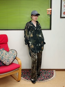 「アイテム（バレエシューズ）」を使った、小都ミクさん（レディース・157cm）の秋コーディネート