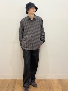 「SENSE OF PLACE by URBAN RESEARCH(センスオブプレイスバイアーバンリサーチ)のフェイクスエードストレートパンツ(その他パンツ、ブラック系)」を使った、yukiさん(メンズ・168cm)の秋コーディネート