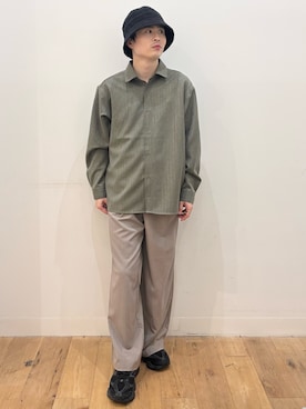 「SENSE OF PLACE by URBAN RESEARCH(センスオブプレイスバイアーバンリサーチ)のストレッチヘリンボーンレギュラーカラーシャツ(シャツ/ブラウス、グリーン系)」を使った、yukiさん(メンズ・168cm)の秋コーディネート