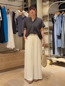 「Jena espace merveilleux(ジェナ エスパスメルヴェイユ)のフロントタックシアーブラウス(シャツ/ブラウス、グレー系)」を使った、うたさん(レディース・158cm)の夏コーディネート