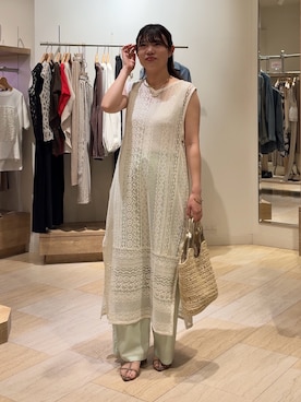 「Jena espace merveilleux(ジェナ エスパスメルヴェイユ)の【シャツのインナーに◎】スクエアタンクトップ(キャミソール、ホワイト系)」を使った、うたさん(レディース・158cm)の夏コーディネート