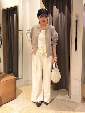 「Jena espace merveilleux(ジェナ エスパスメルヴェイユ)の袖ビハイメッシュカーディガン(ニット/セーター、グレー系)」を使った、うたさん(レディース・158cm)の秋コーディネート