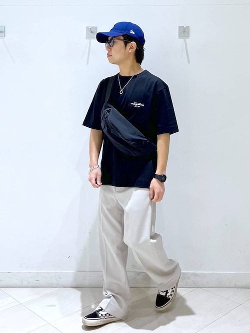 【美品】ゲス　ボディバッグ　ウエストポーチ　ブラック　ビッグロゴ　ロゴベルト ゲス GUESS ゲス バッグ GUESS ウエストポーチ ウエストバッグ