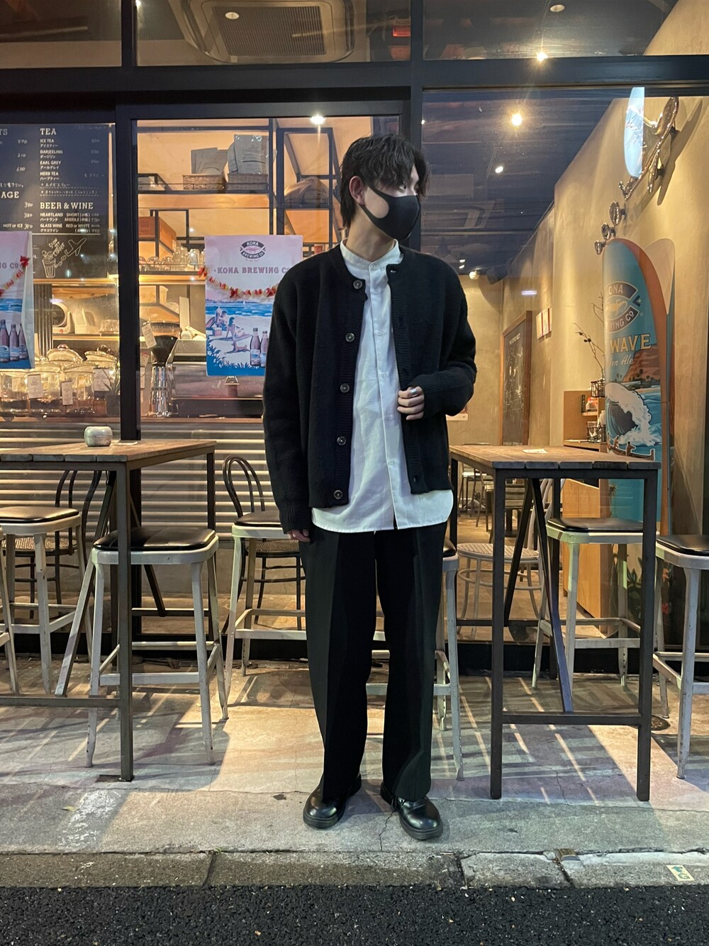 「今日のコーデ、wearhalloween2021、秋冬コーデ、カジュアルコーデ、大人カジュアル、秋、おしゃれさんと繋がりたい、ゆったりコーデ、いいね、save、フォローお願いします🤑、相互フォロー」｜「EMMA CLOTHESのシャギーニットWジャガード編みラウンドネック ドロップショルダールーズニットカーディガン EMMA CLOTHES 2021AW（カーディガン/ボレロ、ブラック系）」を使った、kocoinsさん（メンズ・178cm）の秋コーディネートの1枚目の写真