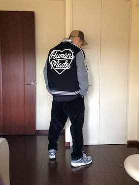 「BlackEyePatch（ブラックアイパッチ）のアイテム（キャップ）」を使った、ボストンテリアさん（メンズ・173cm）の秋コーディネート