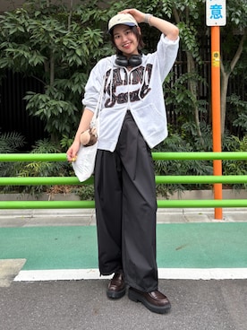 「アイテム（パーカー、グレー系）」を使った、RODEOCROWNSWIDEBOWLさん（レディース・163cm）の秋コーディネート