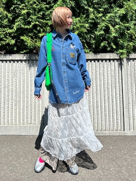 「デニムシャツ」｜RODEOCROWNSWIDEBOWLさん（レディース・163cm）の夏コーディネート