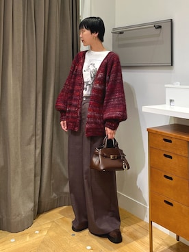 「アイテム（スリッポン）」を使った、SAKURAさん（レディース・166cm）の秋コーディネート