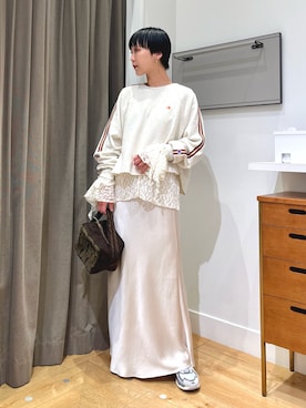 「beej（ビージ）のアイテム」を使った、SAKURAさん（レディース・166cm）の秋コーディネート