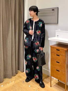 「アイテム（その他アウター）」を使った、SAKURAさん（レディース・166cm）の秋コーディネート