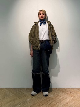 「Barbour（バブアー）のRowane シャワープルーフ ジャケット（レディース）（ナイロンジャケット、グリーン系）」を使った、Barbour スタッフさん（レディース・157cm）の春コーディネート