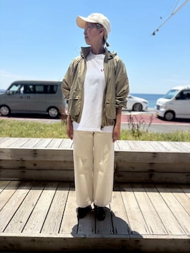「Barbour（バブアー）のScriptロゴトートバッグ（トートバッグ、レッド系）」を使った、Barbour スタッフさん（レディース・157cm）の春コーディネート