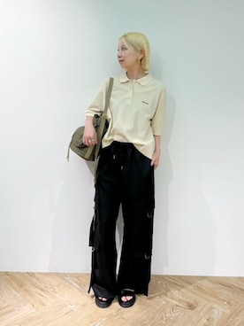 「Barbour（バブアー）のMia ドローストリング トートバッグ（ショルダーバッグ、グリーン系）」を使った、Barbour スタッフさん（レディース・157cm）の春コーディネート