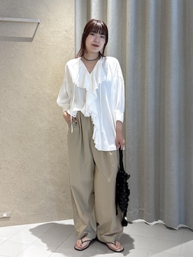 「NICOLAS LAINAS（ニコラスライナス）の【NICOLAS LAINAS（ニコラスライナス）】グリッターサンダル（Sandals、ベージュ系）」を使った、sanaさん（レディース・160cm）の夏コーディネート
