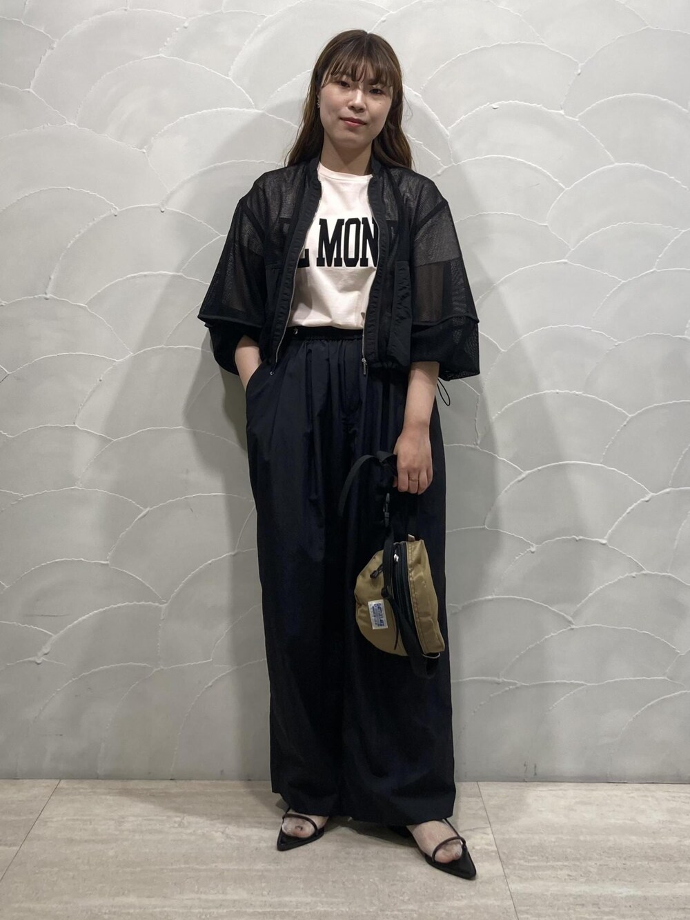 ADAM ET ROPE'のアイテムを使った「メッシュブルゾン」の人気