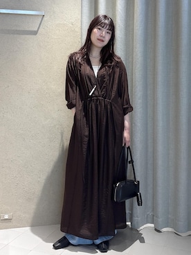 「SALON adam et rope'（サロン アダム エ ロペ）の【W S（ドゥーブル）】レザーフラットミュール（その他シューズ、ブラック系）」を使った、sanaさん（レディース・160cm）の春コーディネート