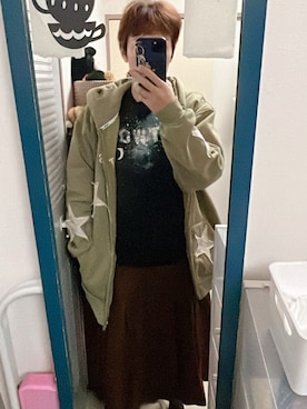 「アイテム（スカート、ブラウン系）」を使った、amiruri184さん（レディース・164cm）の冬コーディネート