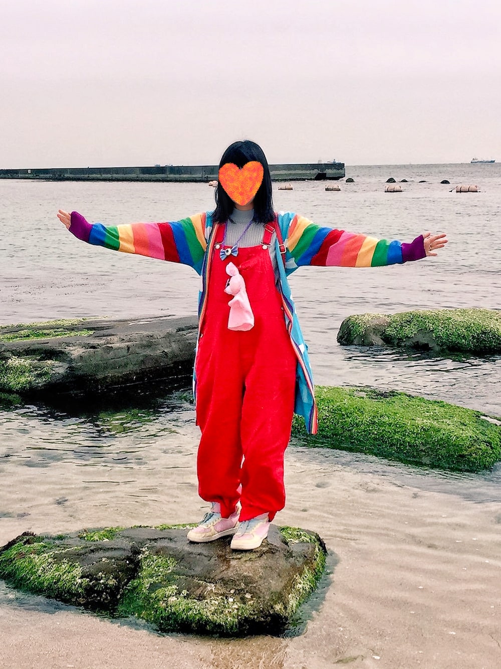 「原宿系、カラフル、カラフルコーデ、オーバーオール、古着」｜「galaxxxyのアイテム（ジャケット/アウター、その他）」を使った、ちよこさん（レディース・160cm）の夏コーディネートの1枚目の写真