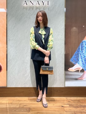 「ANAYI（アナイ）のアイテム（その他アウター）」を使った、Yamazawa.aさん（レディース・167cm）の春コーディネート