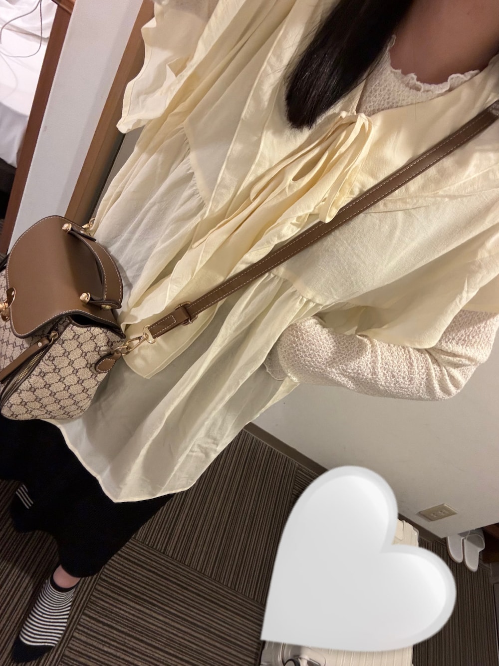 「LOWRYS FARMのフリルチュニックブラウス　 490272（シャツ/ブラウス、ホワイト系）」を使った、夏紀さん（レディース・155cm）の春コーディネートの1枚目の写真