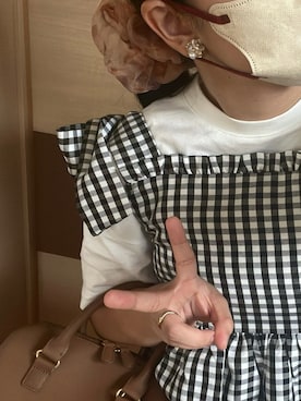 「アイテム（サンダル）」を使った、夏紀さん（レディース・156cm）の秋コーディネート