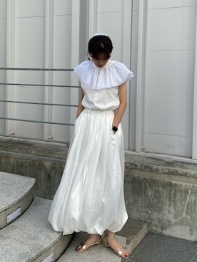 「アイテム（サンダル、ゴールド系）」を使った、hinanoさん（レディース・163cm）の秋コーディネート