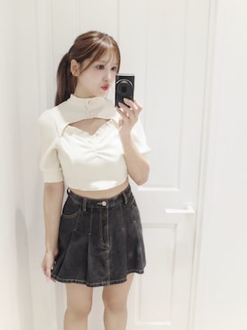 「アイテム（デニムスカート）」を使った、真里さん（レディース・162cm）の夏コーディネート