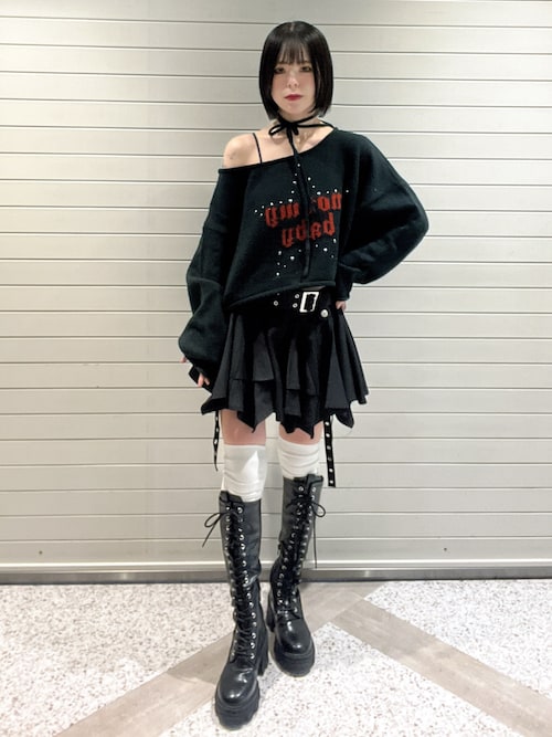 ワンショルスタッズショートニット