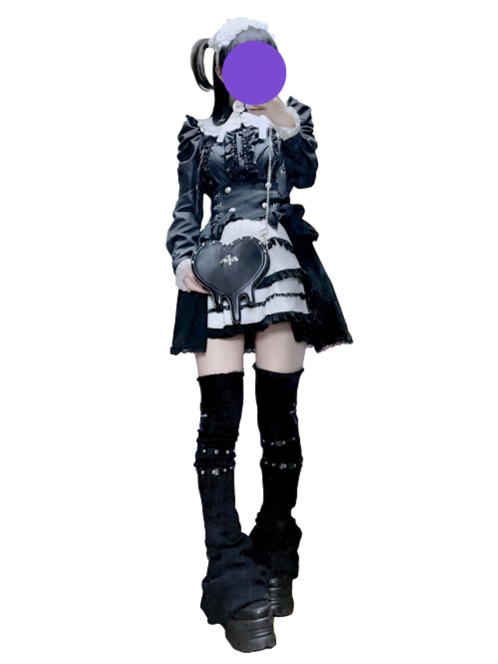 「ゴシック、地雷、モノトーン、ブラック、ヘッドドレス」｜「DimMoireのハート型ポシェット（バッグ、ブラック系）」を使った、#7A4AD2さん（レディース・158cm）の春コーディネートの1枚目の写真