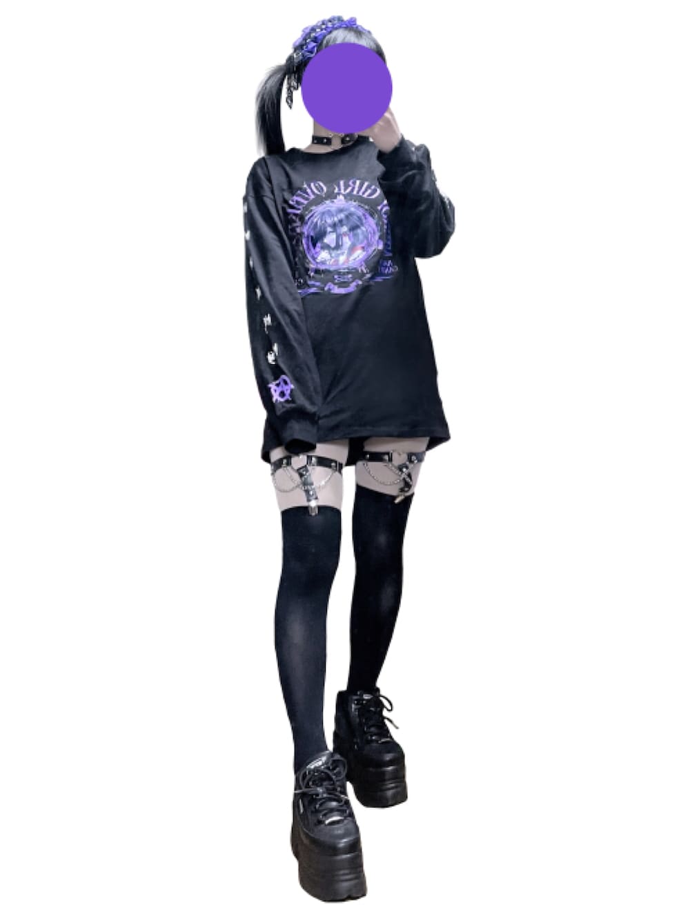 「地雷、サブカル、パンク、ロンT、ブラック」｜「NEEDY GIRL OVERDOSEのあめちゃんパンク ロンT（トップス、ブラック系）」を使った、#7A4AD2さん（レディース・158cm）の冬コーディネートの1枚目の写真