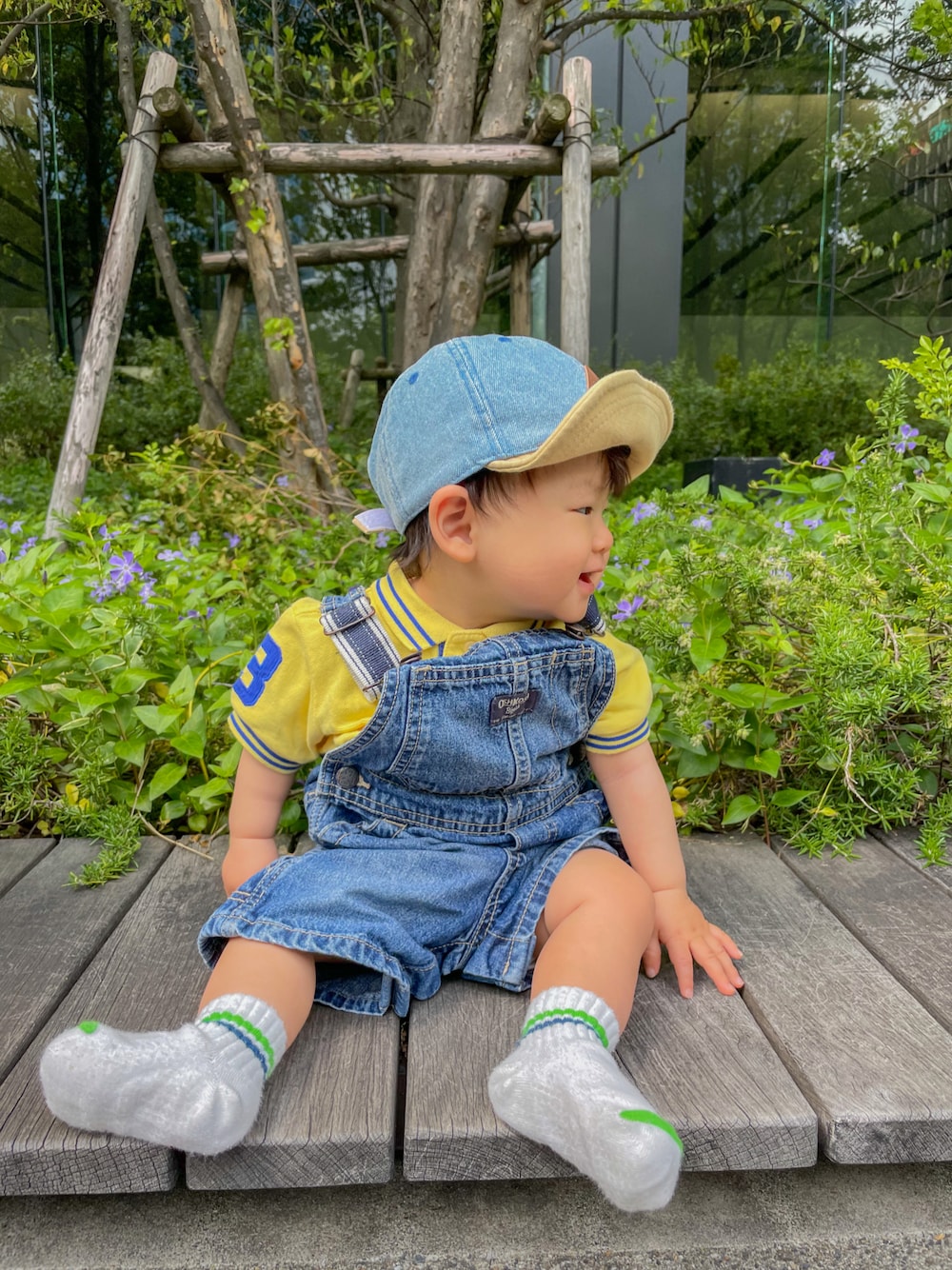 「キッズコーデ、カジュアルコーデ、男の子、春服、キャップ、おしゃれさんと繋がりたい、休日コーデ、古着風コーデ、キッズファッション、ベビーコーデ、ラインソックス、赤ちゃんコーデ」｜「SHEINのアイテム（キャップ、ブルー系）」を使った、HINAさん（キッズ・70cm）の春コーディネートの1枚目の写真