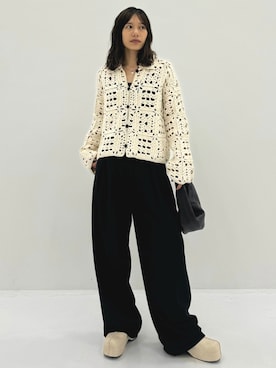 「STUDIOUS（ステュディオス）のアイテム（スリッポン）」を使った、STUDIOUS STAFFさん（レディース・162cm）の秋コーディネート