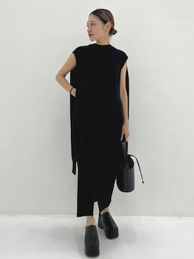 「STUDIOUS（ステュディオス）のアイテム（スリッポン）」を使った、STUDIOUS STAFFさん（レディース・154cm）の秋コーディネート