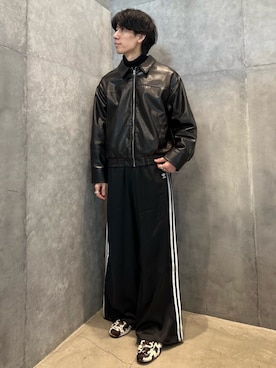「サテンパンツ」｜「アイテム（スウェットパンツ）」を使った、KTさん（メンズ・177cm）の冬コーディネート