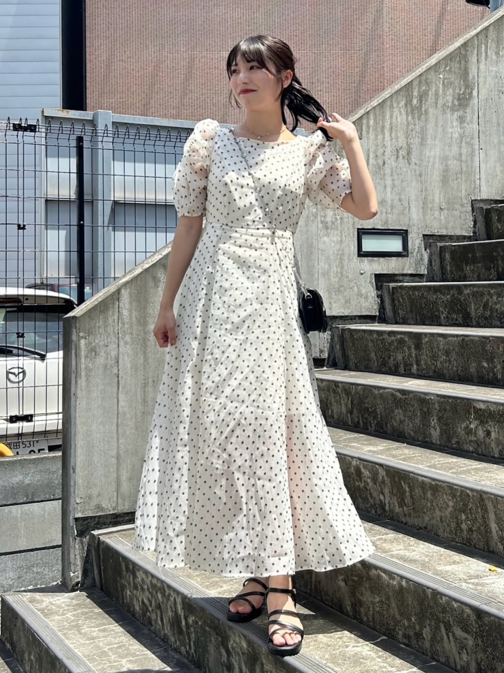 袖ボリューム花柄ワンピース/WEB限定アイテム/リバイバルを使った人気  