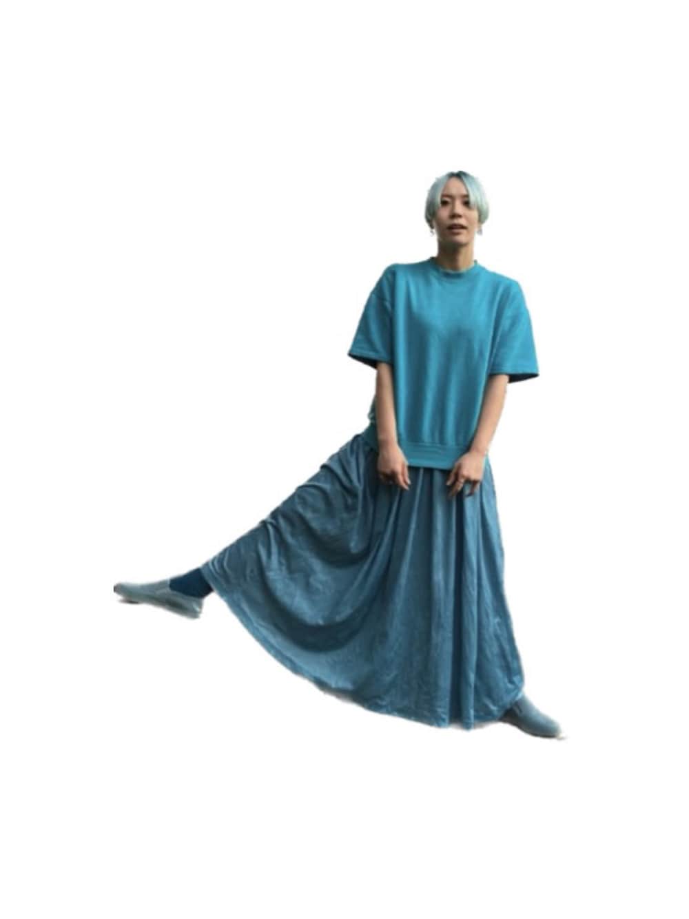 「STANCLANのアイテム（スリッポン、ブルー系）」を使った、tuyuiyuさん（レディース・168cm）の春コーディネートの1枚目の写真