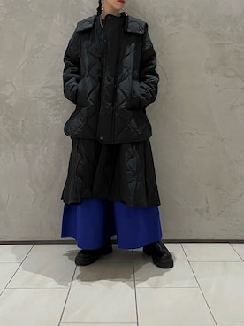 ウェーブラインミックスニットワンピースを使った人気ファッション