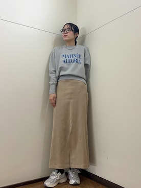 「URBAN RESEARCH ROSSO WOMEN（アーバンリサーチ　ロッソ）のピーチタッチストレートスカート（スカート）」を使った、Moeさん（レディース・168cm）の秋コーディネート