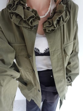 「crinkle crinkle crinkle(クリンクルクリンクルクリンクル)の【 crinkle crinkle crinkle 】 frill collar military jacket / フリルカラーミリタリージャケット(ミリタリージャケット、グリーン系)」を使った、yuuさん(レディース・158cm)の夏コーディネート