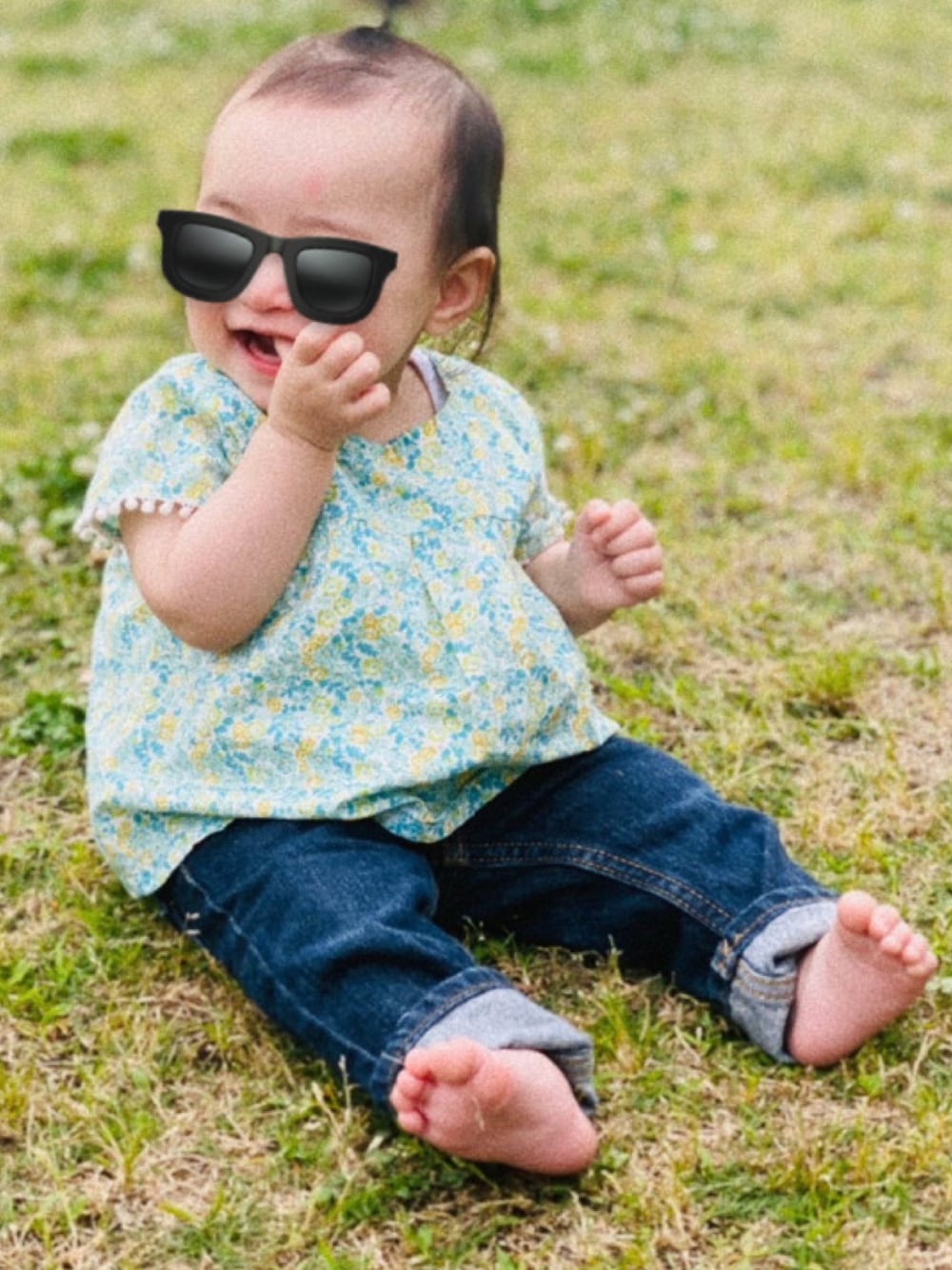 「ベビーコーデ、ベビー服、ベビーファッション、女の子、女の子コーデ、女の子ベビー、OSHKOSH、ピクニック」｜「OSHKOSHのアイテム（デニムパンツ、ブルー系）」を使った、たぁたんさん（キッズ・70cm）の秋コーディネートの1枚目の写真